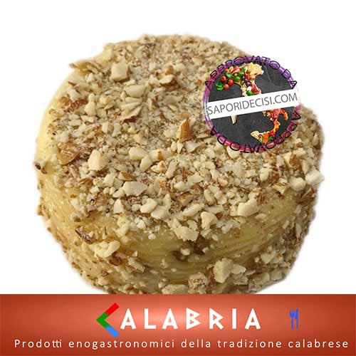 Pecorino con Mandorle interne